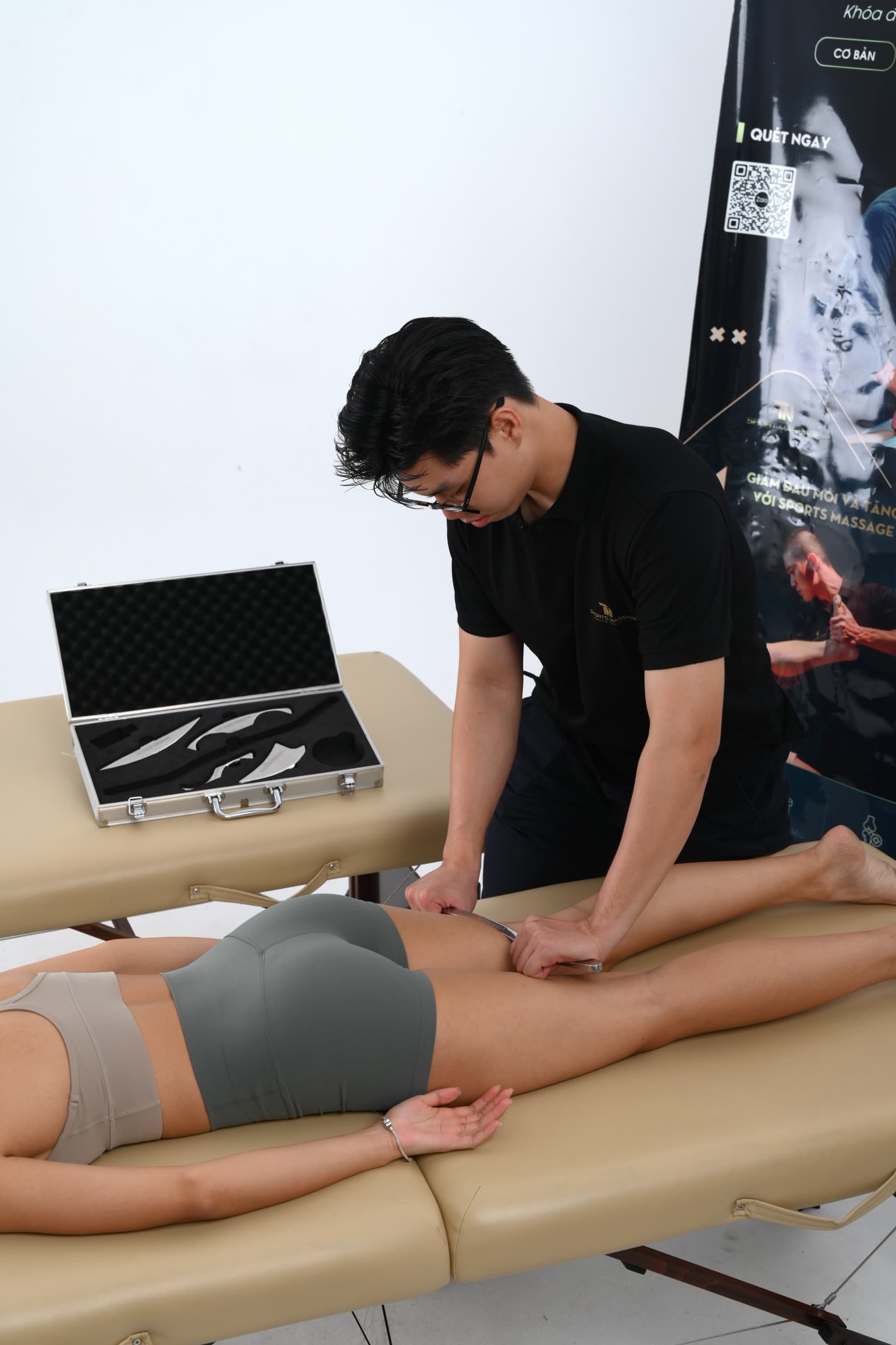 Bộ dụng cụ cạo mạc 5 món, có hộp